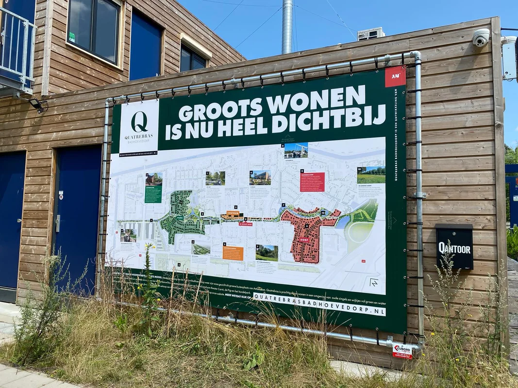 Levensgrote overzichtskaart nu te zien bij QBeach