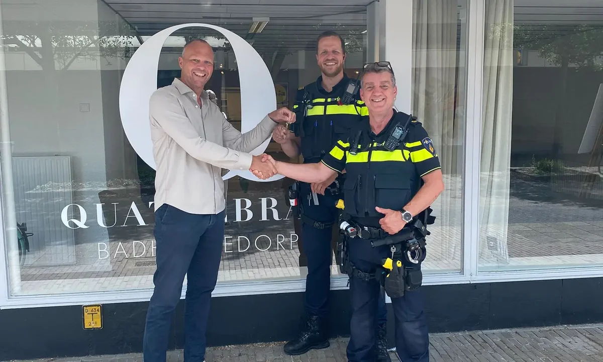 WoonwinQel nu ook het HoofdQwartier van de wijkagenten van Badhoevedorp